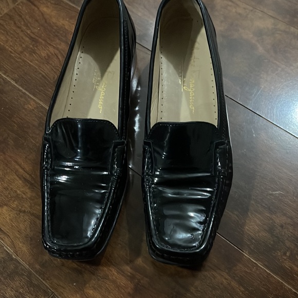Vintage Salvatore Ferragamo Patent Loafers - Picture 3 of 4